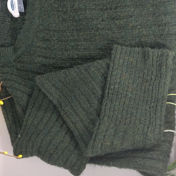 Old Navy Green Sweater Top - Picture 2 of 7